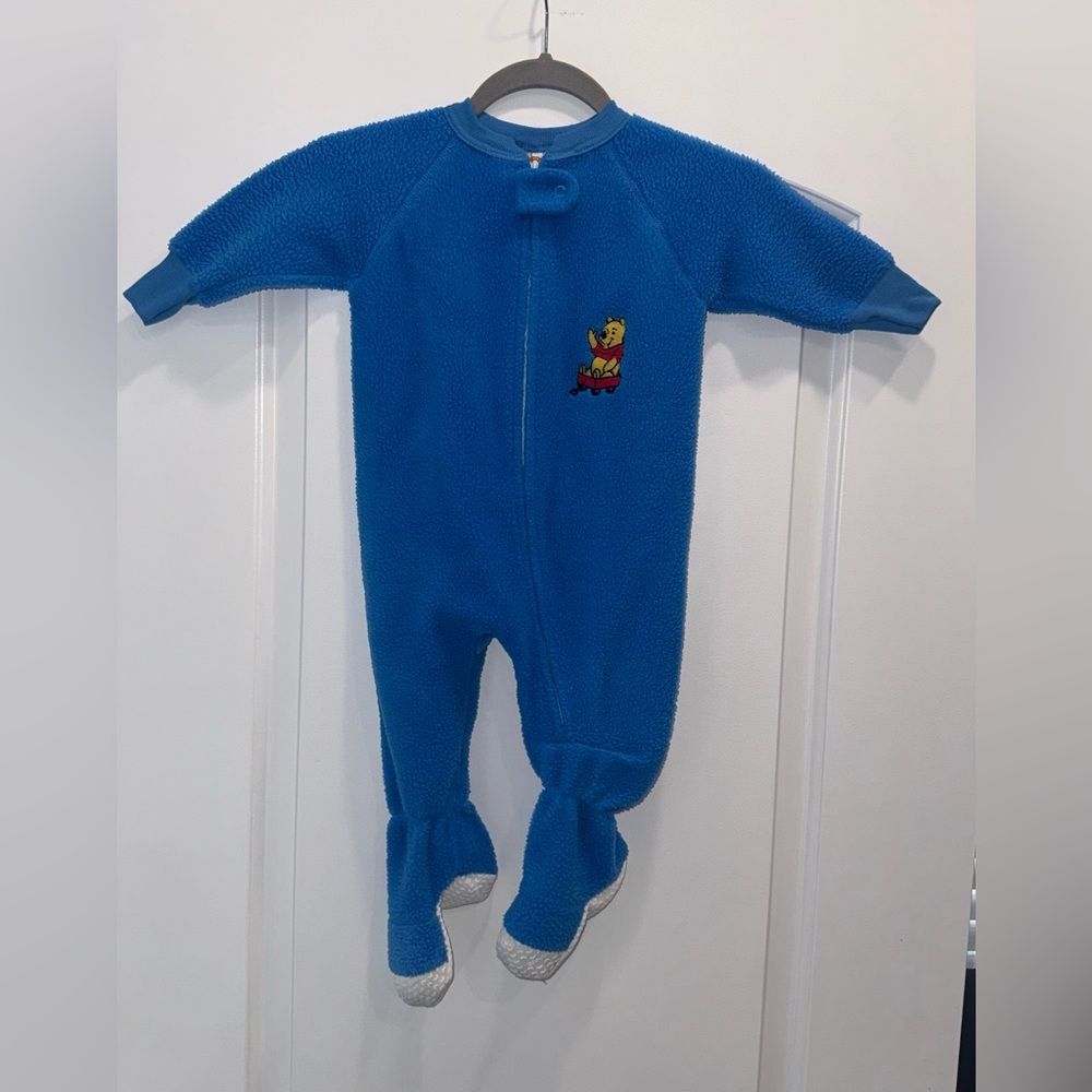 Disney  Winnie the Pooh vintage blue fleece footed bodysuit sleeper size 1-2 yr